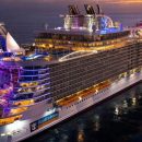 Крупнейший в мире круизный лайнер Wonder of the Seas официально присоединился к флоту Royal Caribbean