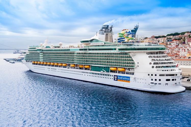 Компания Royal Caribbean отменила 4 круиза из-за распространения «Омикрона» Компания Royal Caribbean отменила 4 круиза из-за распространения «Омикрона»