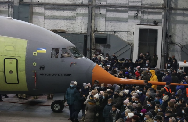 Создание Украиной первого серийного самолета Ан-178 обернулось конфузом Создание Украиной первого серийного самолета Ан-178 обернулось конфузом
