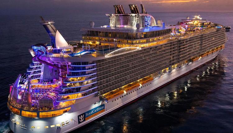 Крупнейший в мире круизный лайнер Wonder of the Seas официально присоединился к флоту Royal Caribbean Крупнейший в мире круизный лайнер Wonder of the Seas официально присоединился к флоту Royal Caribbean